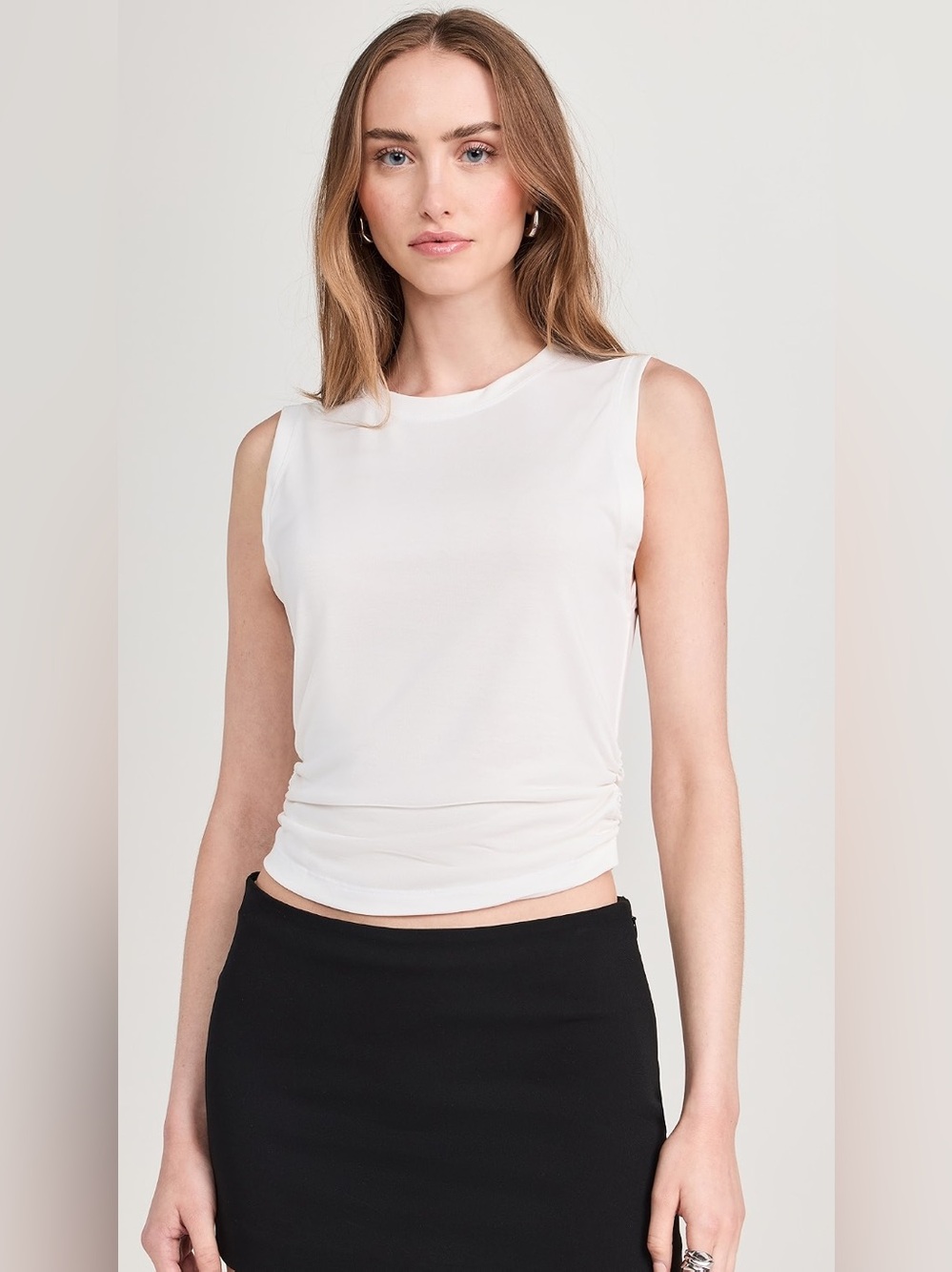 Alice + Olivia Kappa White Sleeveless Crewneck Tank